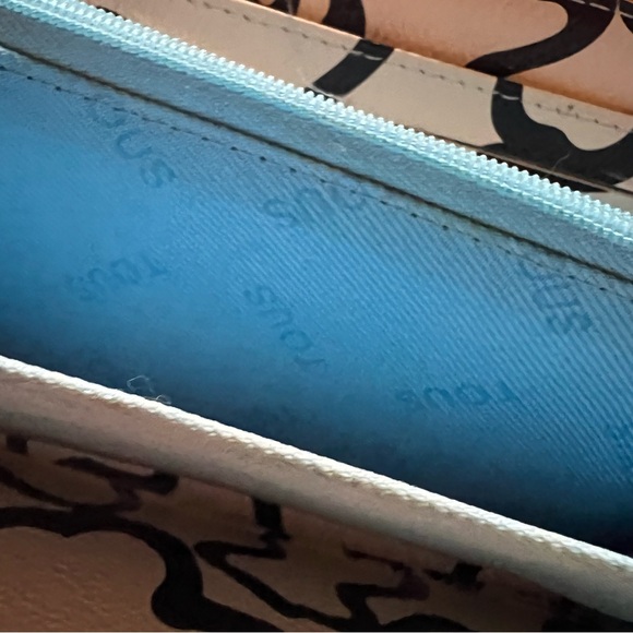 Black & White Cream Swirl Circle Blob Pattern Design Clutch Wallet Accessory - Picture 14 of 16